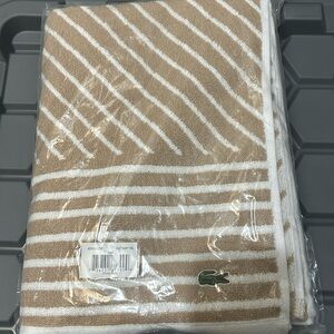 Lacoste Bath Towel - Cotton – Soft & Absorbent – Luxury Bathroom Essential